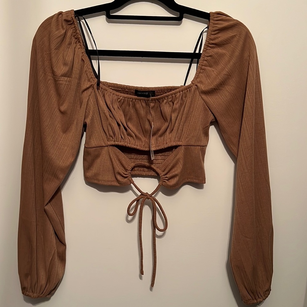 Forever 21 size small balloon sleeve crop top